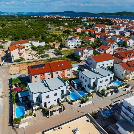 Essenza Mare In With Private Pool & Pet Friendly - Only 650 Meters From The Villa *