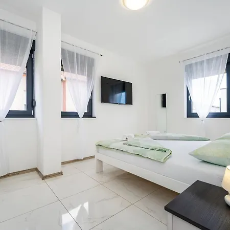 Essenza Mare In With Private Pool & Pet Friendly - Only 650 Meters From The *