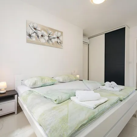 Essenza Mare In With Private Pool & Pet Friendly - Only 650 Meters From The Villa