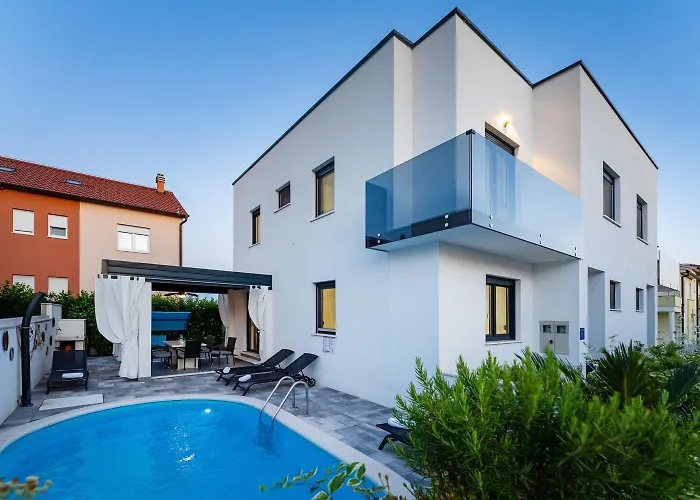 Villa Essenza Mare In With Private Pool & Pet Friendly - Only 650 Meters From The