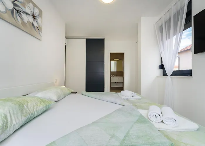 Essenza Mare In With Private Pool & Pet Friendly - Only 650 Meters From The 别墅