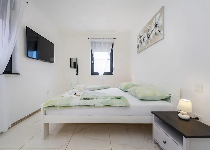 别墅 Essenza Mare In With Private Pool & Pet Friendly - Only 650 Meters From The *