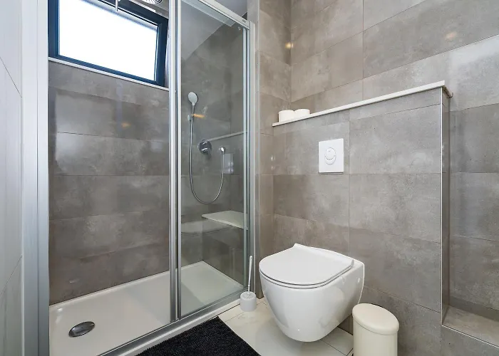 Essenza Mare In With Private Pool & Pet Friendly - Only 650 Meters From The 别墅 *