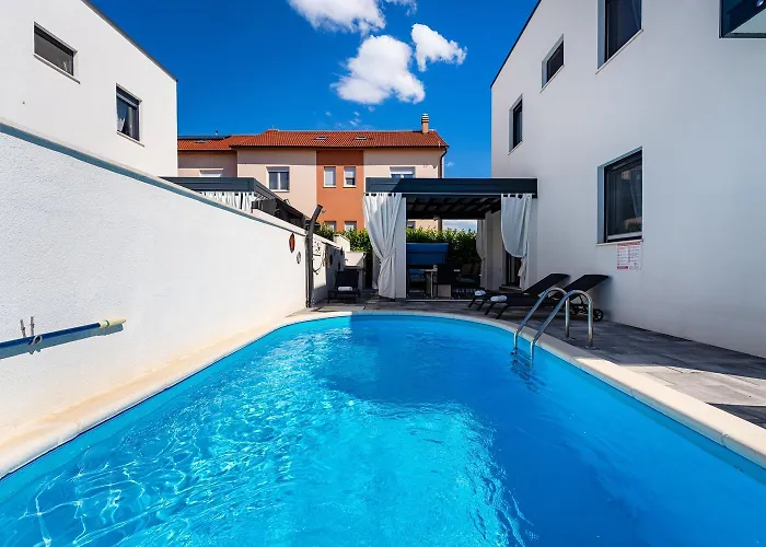 Essenza Mare In With Private Pool & Pet Friendly - Only 650 Meters From The Villa Vodice