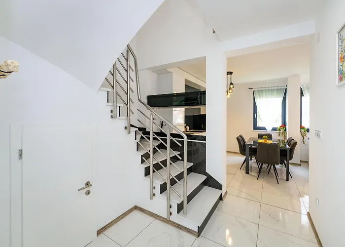 Essenza Mare In With Private Pool & Pet Friendly - Only 650 Meters From The Villa *