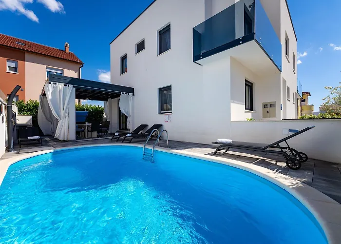 Essenza Mare In With Private Pool & Pet Friendly - Only 650 Meters From The